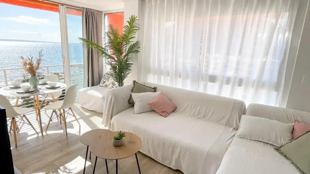 Apartamento en 1ª línea con piscina