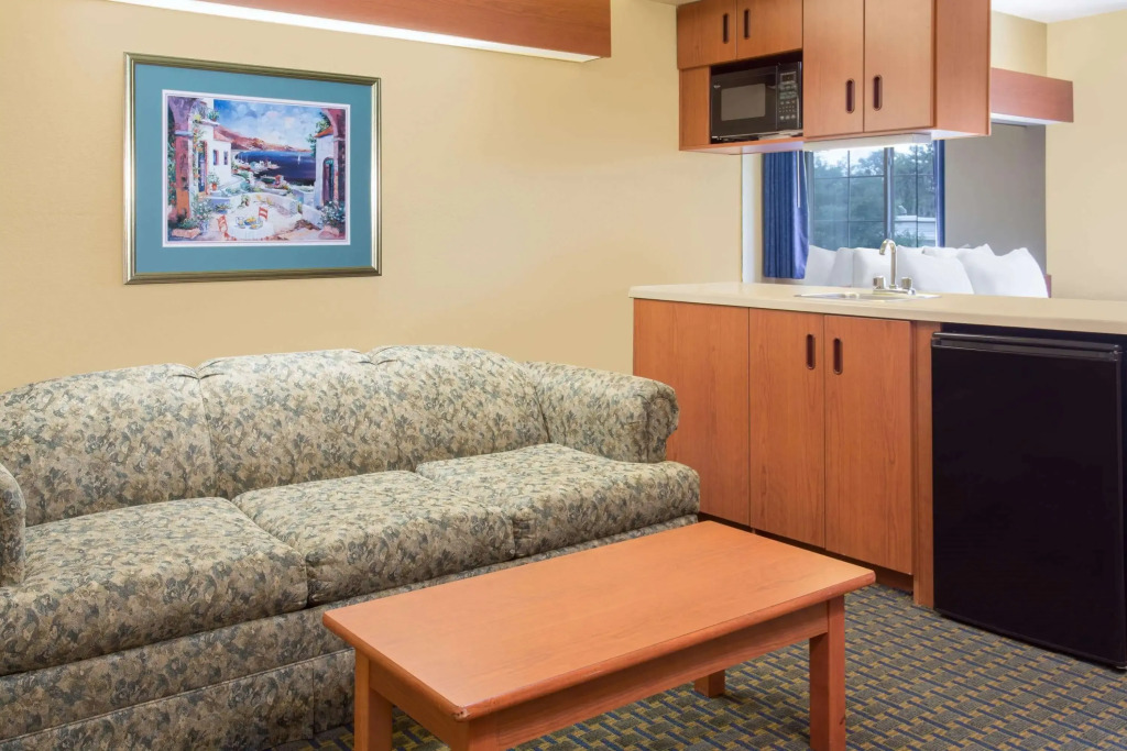 Microtel Inn & Suites Leesburg