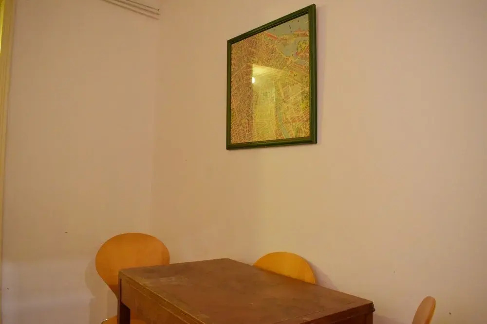 1 Bedroom Flat Next to Victoria Park Village