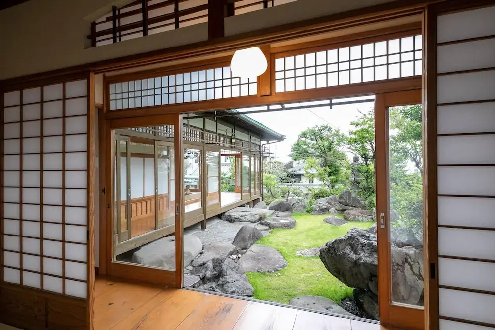 Meisekino Kakureyado Housen