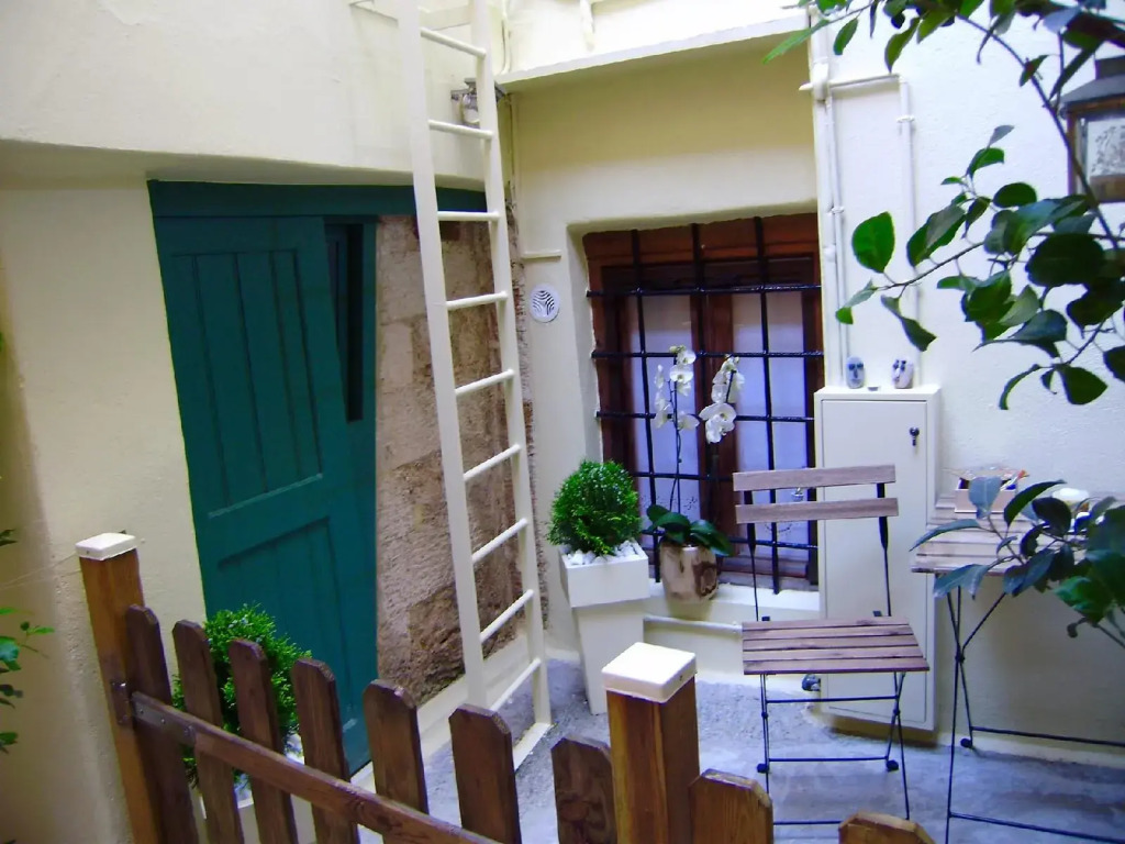 Giota House
