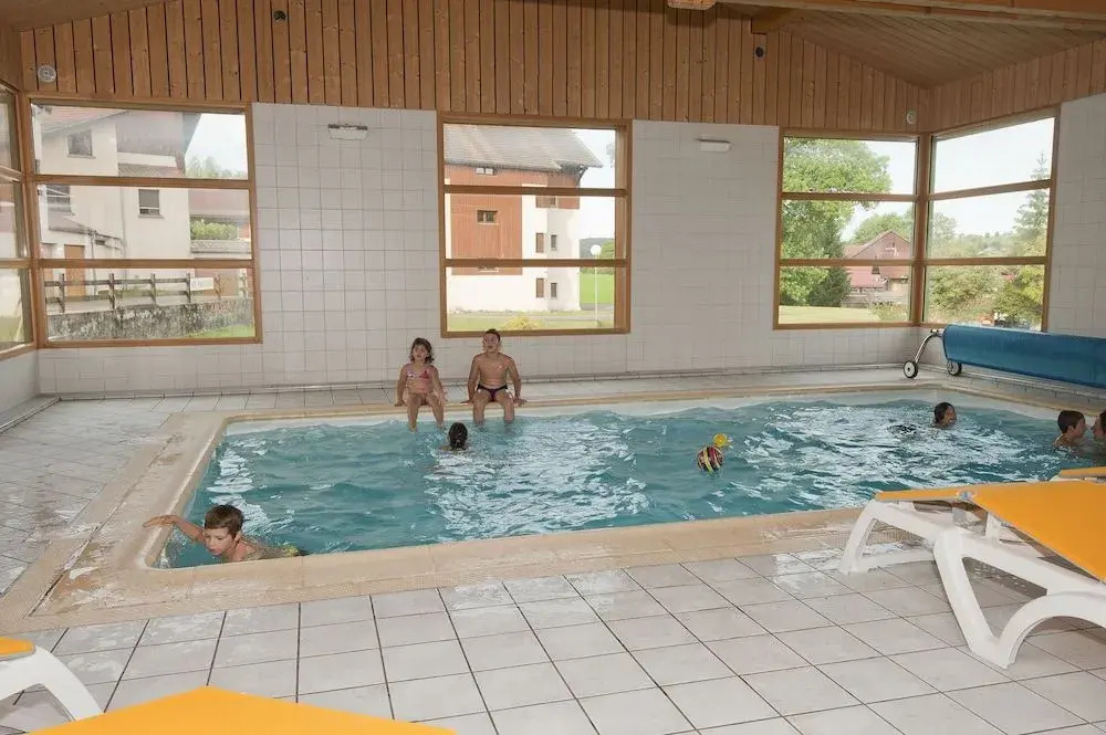 Hôtel Restaurant Etoile des Neiges Piscine Jacuzzi Sauna Massage Salle de Jeux
