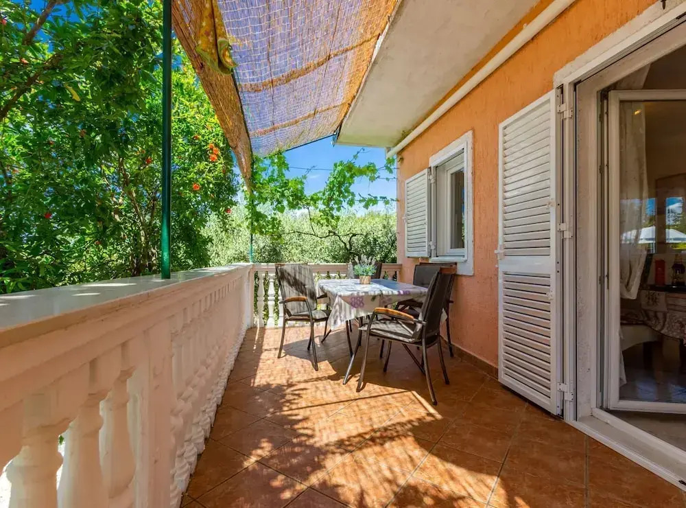 Relaxing Zadar Hideaway With Seasonal Pool & Seaside Charm