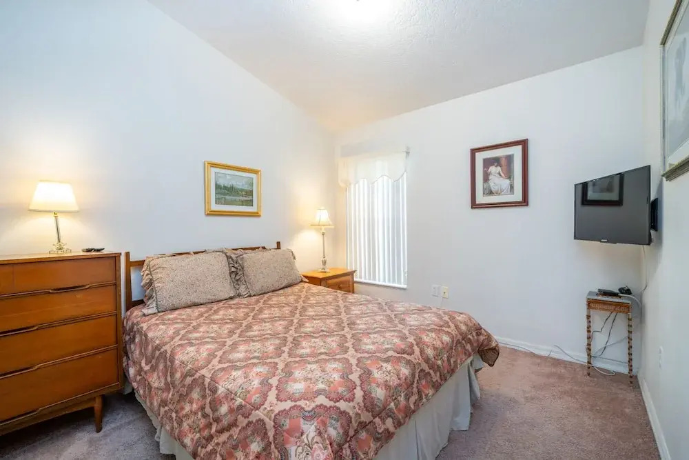 1114 4-bed Pool Home, Liberty Village Kissimmee