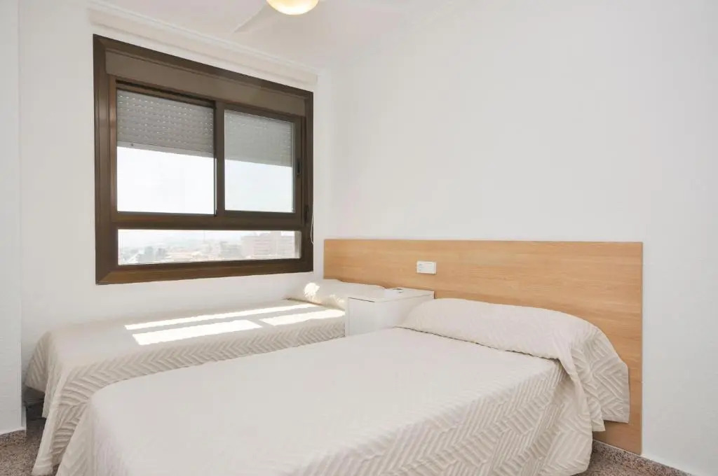 7th floor beachfront apartment with stunning views