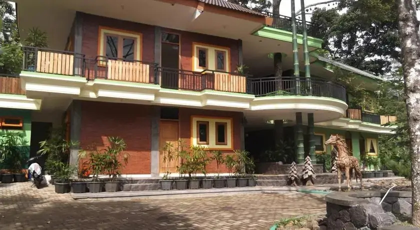Fresh Green Hotel & Kebun Fresh Green