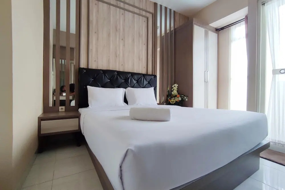 Homey 1BR without Living Room at Amartha View Apartment By Travelio