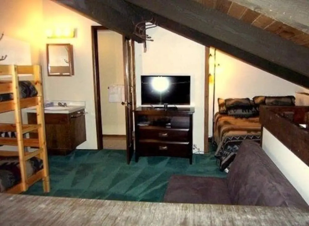 110 Standard Condominium 2 Bedrooms 2 Bathrooms Condo