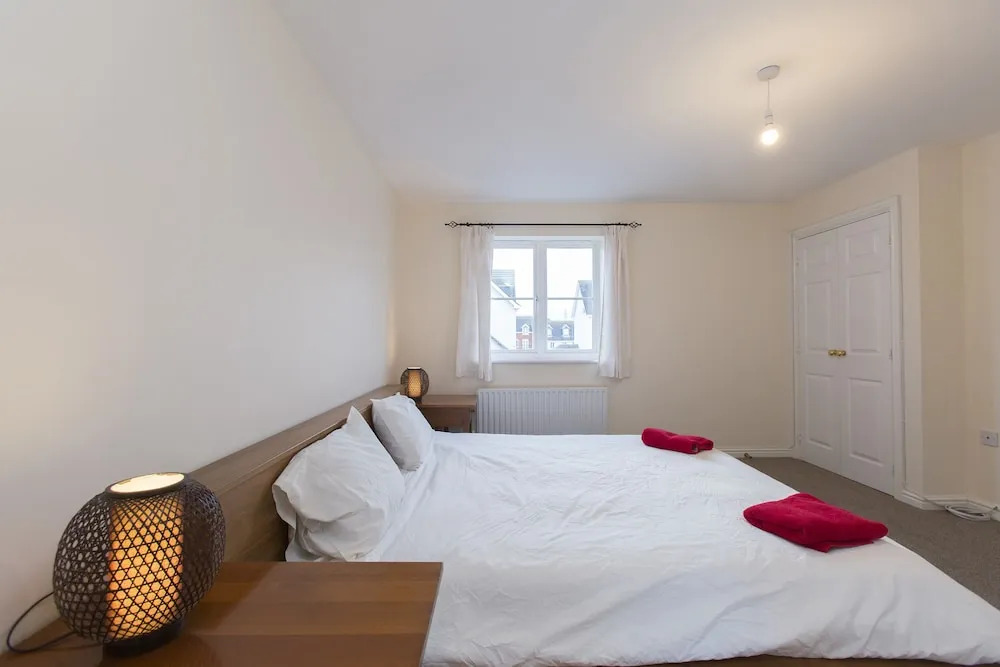 5 Rosebay Gardens