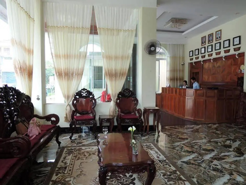 Grand Sompovmeas Hotel