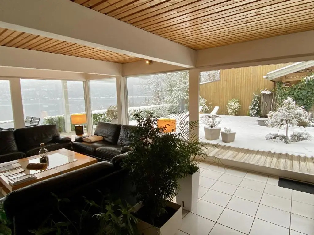 Maison Lacustre - Maison contemporaine avec vue panoramique sur le lac dAnnecy