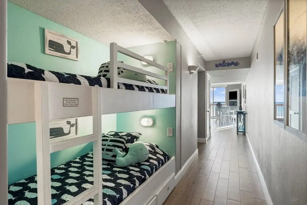 Pelican Beach 0211 1 Bedroom Condo by Pelican Beach Management