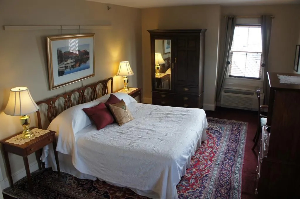 State House Inn