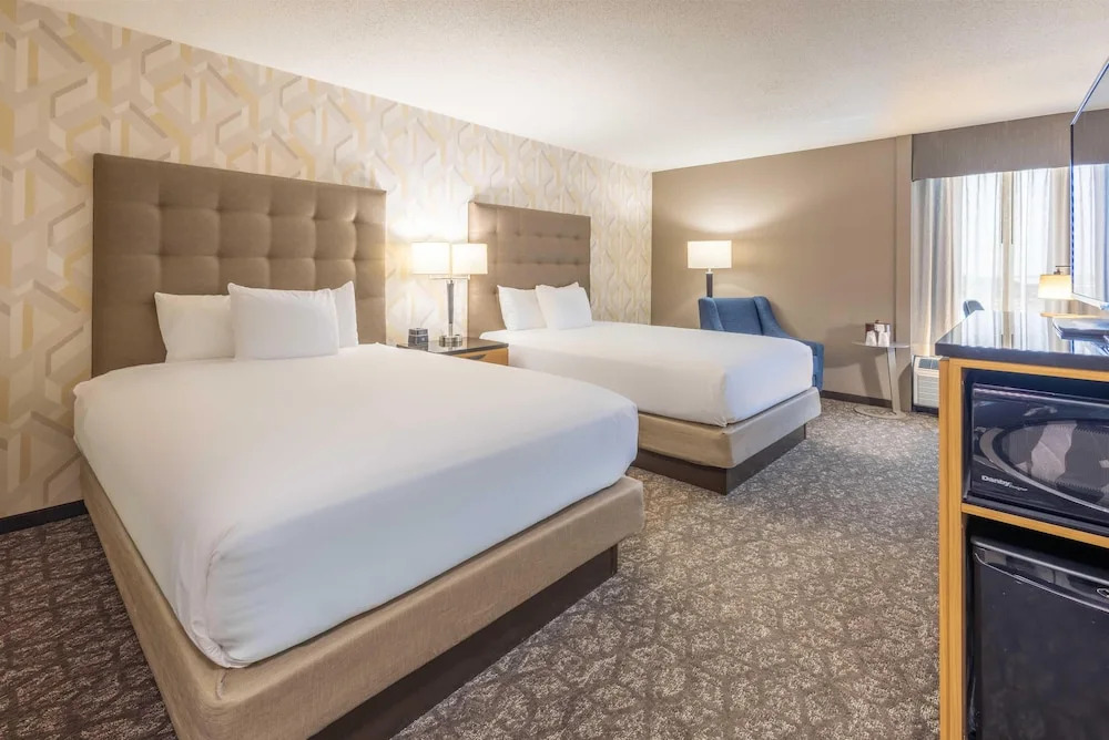 Drury Inn & Suites St. Louis Airport