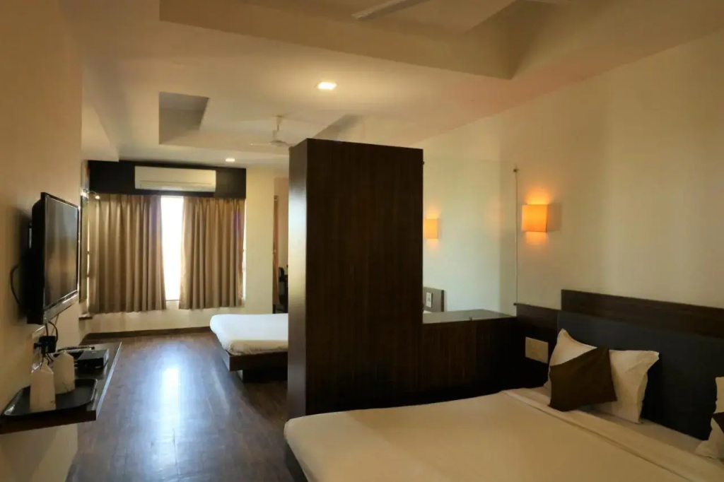 Goverdhan Greens Resort Dwarka l Hotels In Dwarka