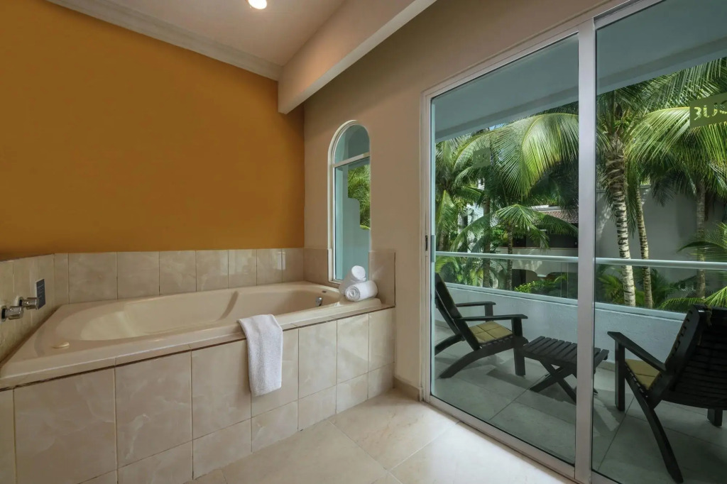 El Dorado Seaside Suites Oceanfront, All & More Inclusive