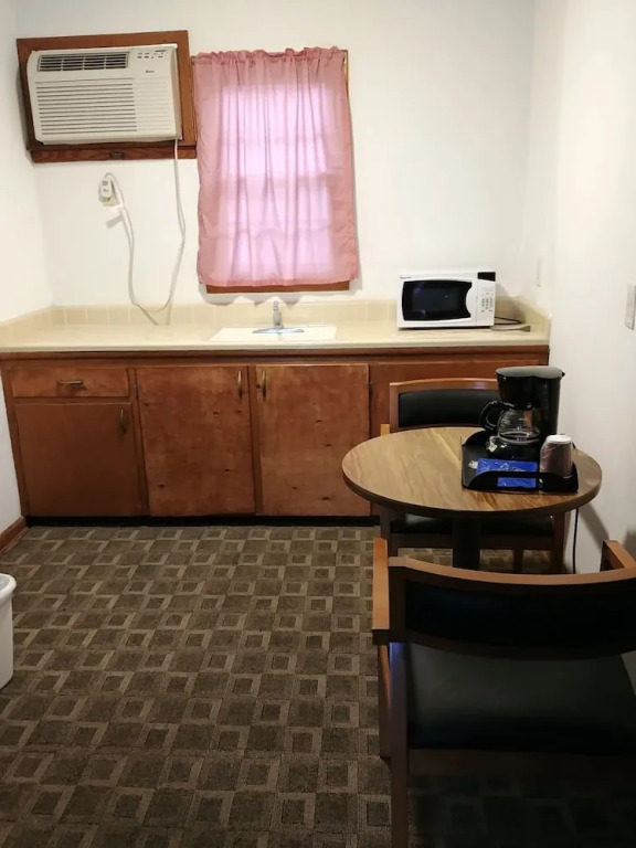 Walnut Lane Motel