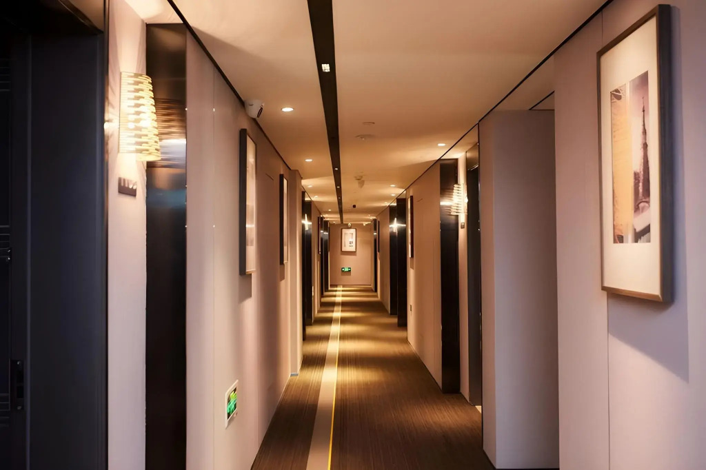 Homeinn Plus Hotel (Qiqihar Longhua Road)