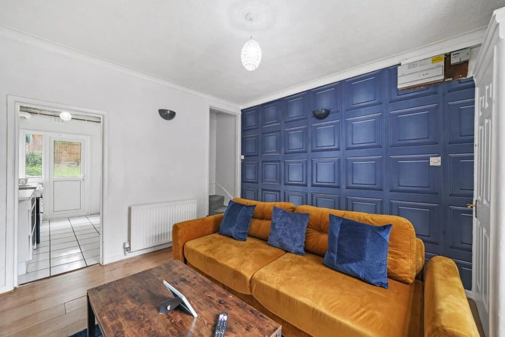 Cosy 2-bed House in London With Free Parking