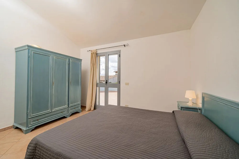 Apartments in Residence with swimming pool in Cala Girgolu