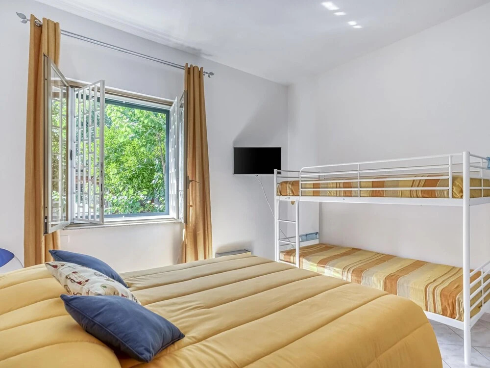 Beautiful Holiday Home in Palermo With Balcony and Netflix