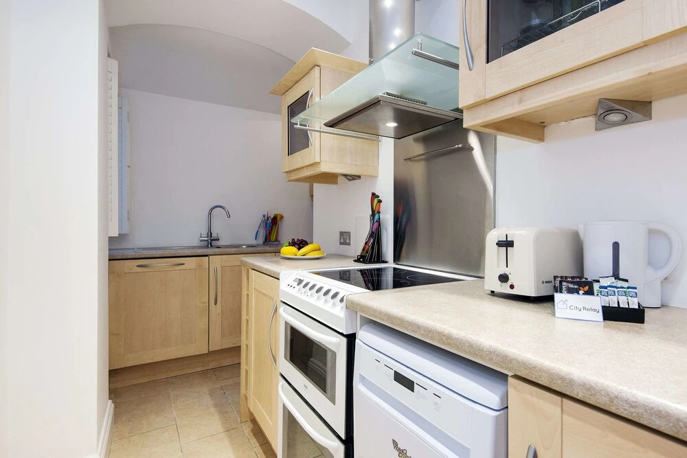 Lovely Collingham Gardens Apartment - DA01