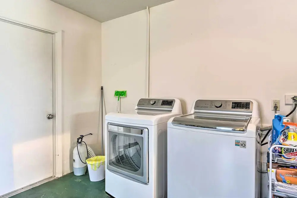 Ranch-style House w/ Pool Access in 55 + Community