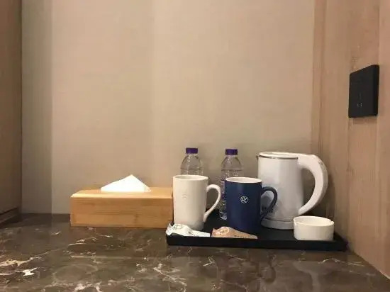 Yilong Anyun Hotel (Nanjing Jiangning Binjiang Development Zone Metro Station Hotel)