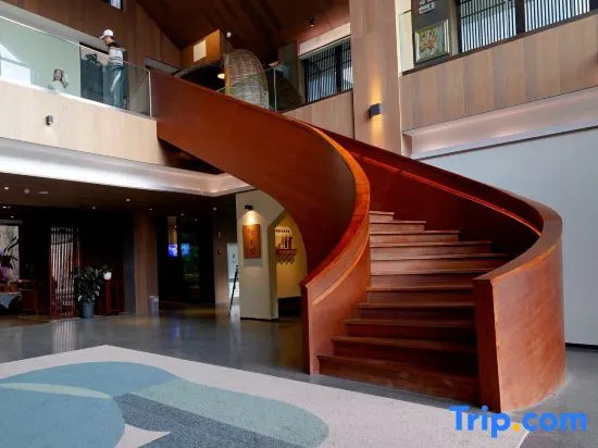 Zizai Cliff Hotel