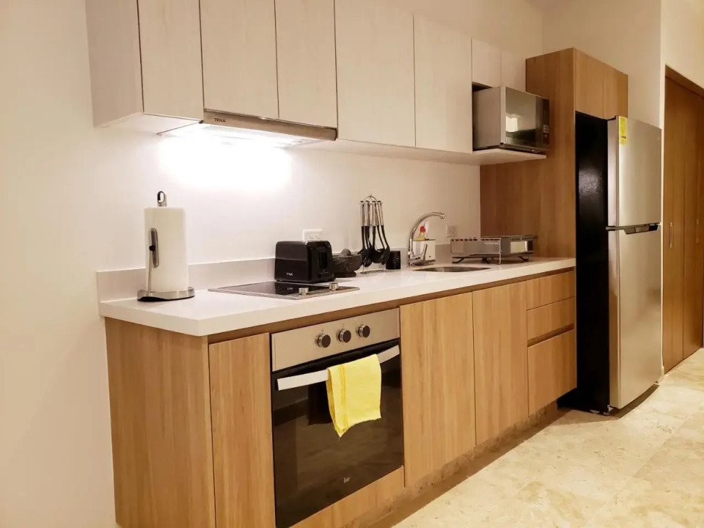 3BDR 3BTH Walk to Beach Pool On site Downtown Condo Natz Ti Ha K201