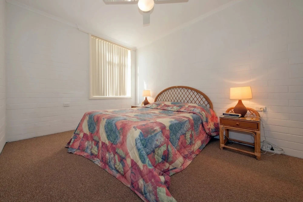 Little Hut, Unit 3, 20 Kurrawa Close