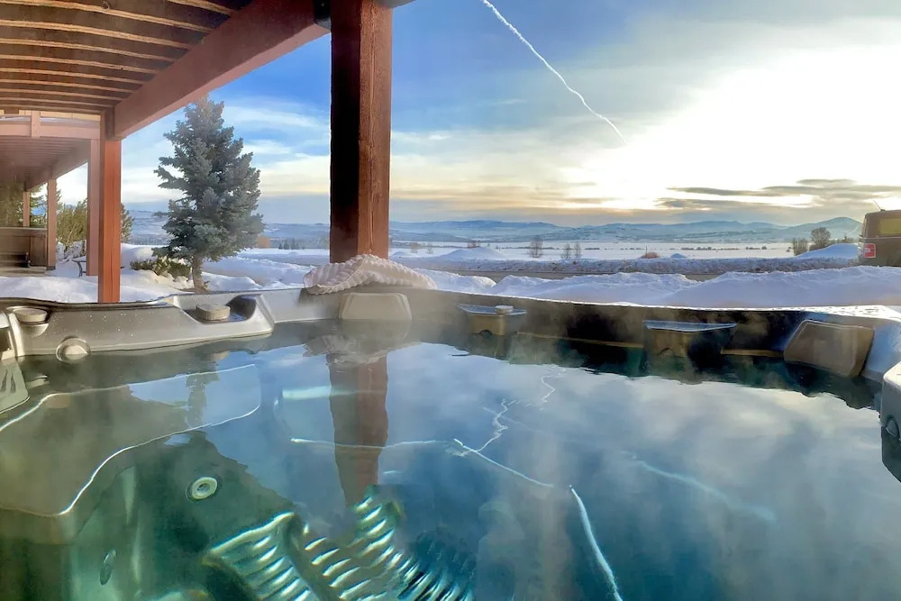 New Listing! Mountain-view Ski W/ Hot Tub 4 Bedroom Home