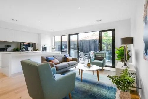 BOUTIQUE STAYS - Murrumbeena Place 2