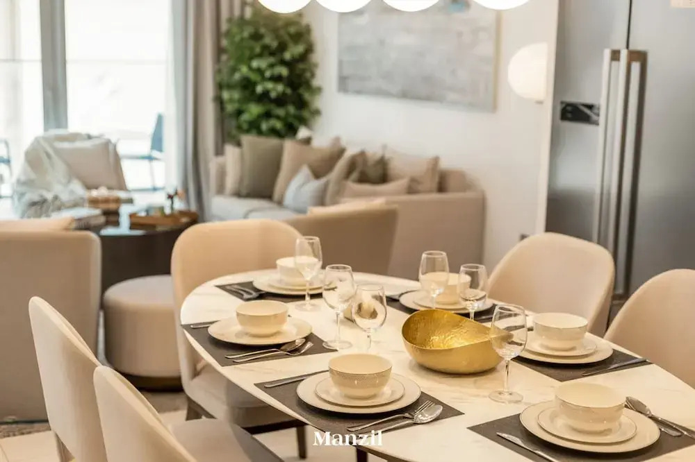 Modern 2BR w Direct Beach Access Emaar Beachfront