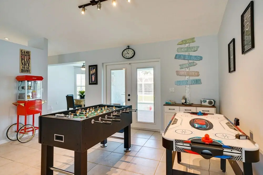 4 Mi to Downtown: Cape Coral Oasis w/ Pool + Lanai
