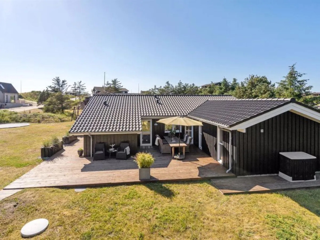 "Gun" - 450m from the sea in NW Jutland