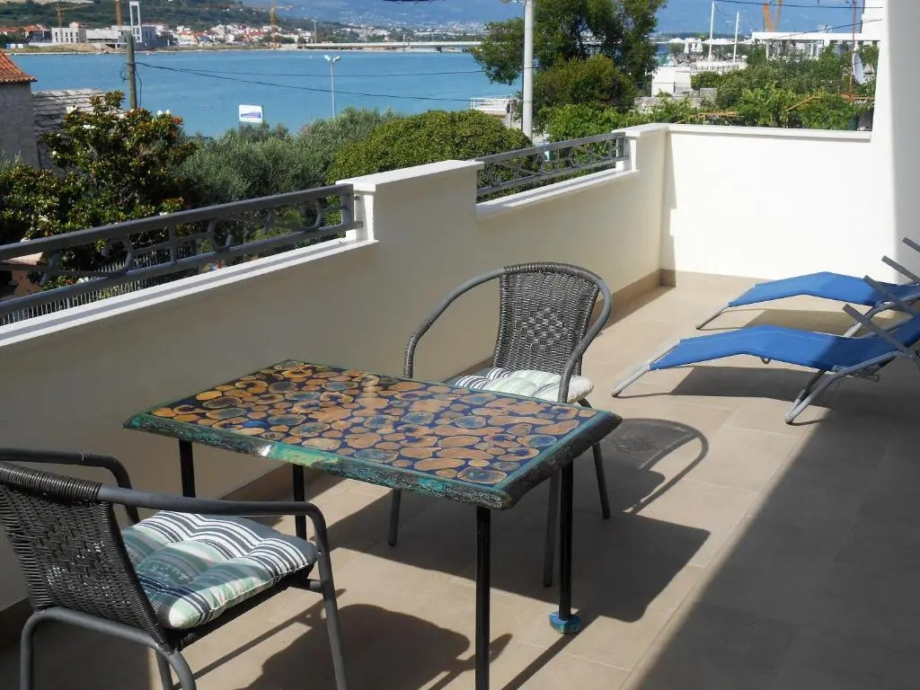 Apartments Brešan