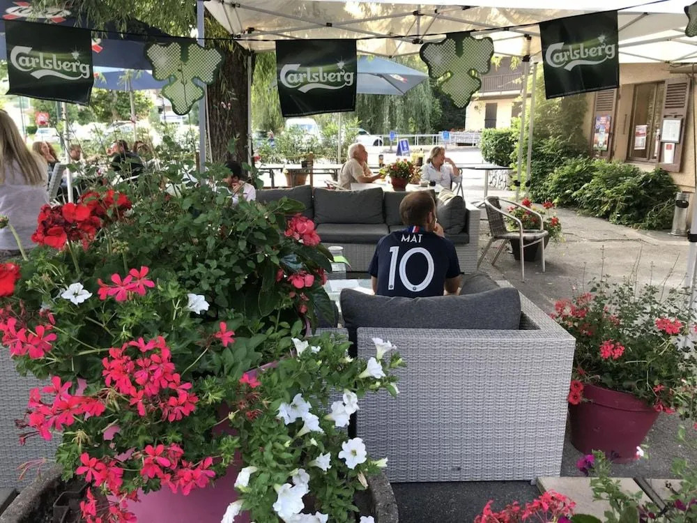 Hôtel-Restaurant "Les Rochers"