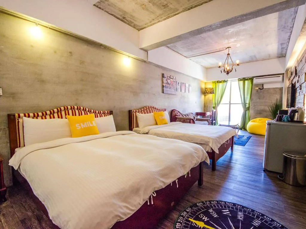 Lunar Sea Bed and Breakfast