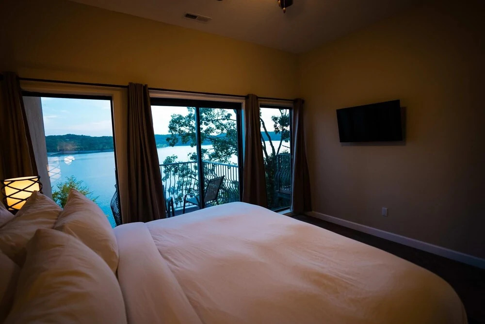 2 Bedroom Lake View Villa - Unit 309