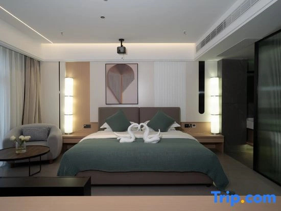 Ronghai Hotel (Shizong County)