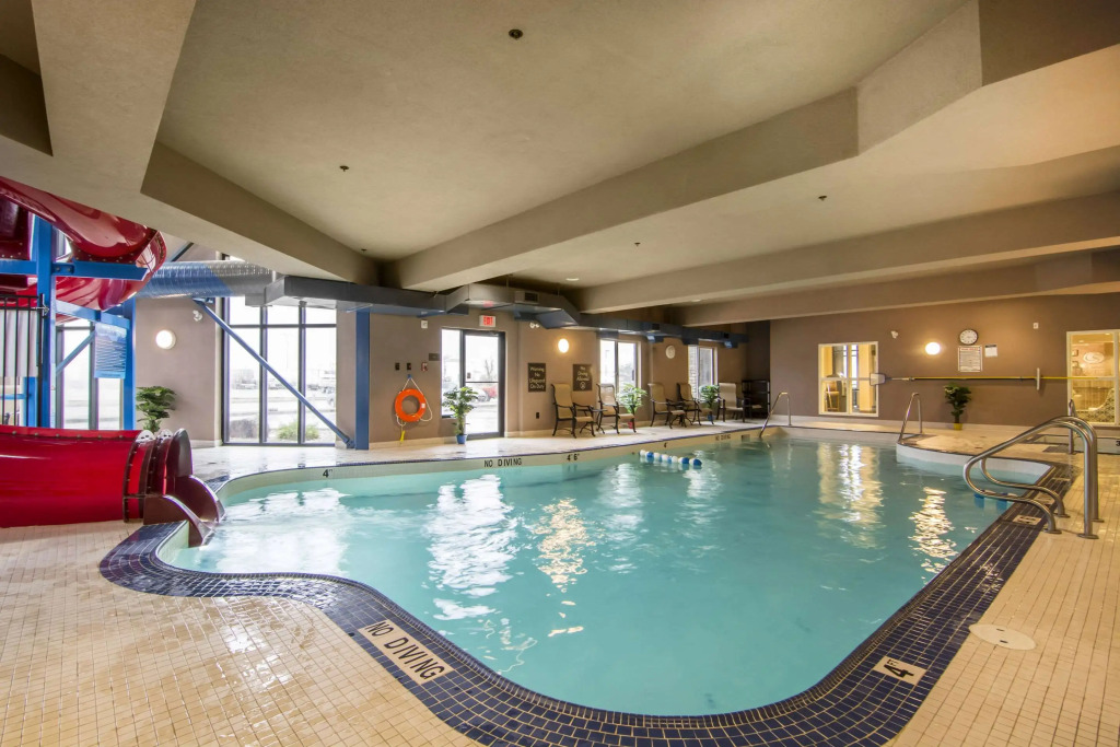 Comfort Suites