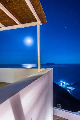 Maki House