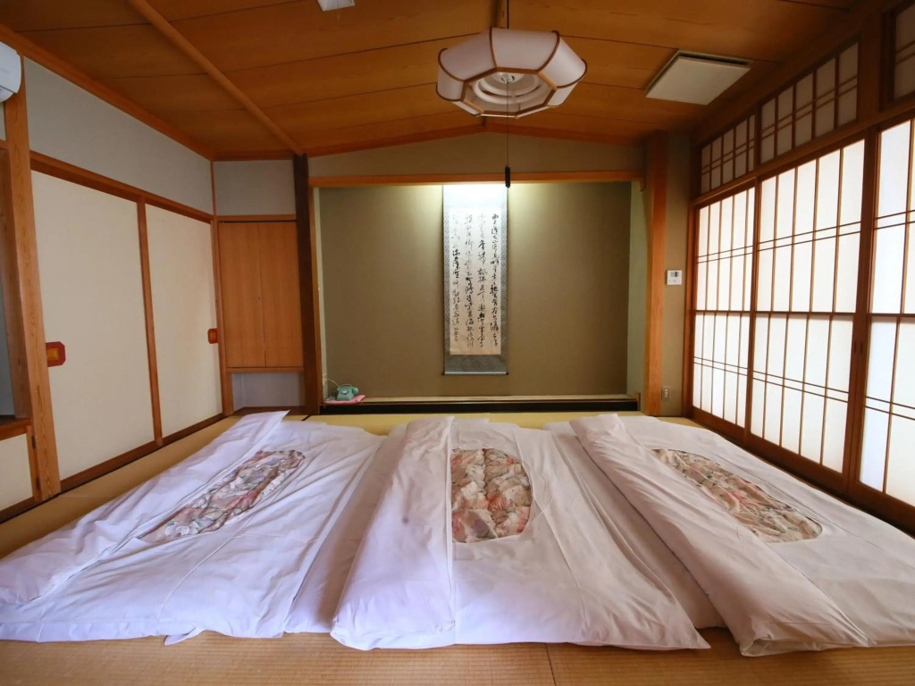 昭和レトロの民泊 正直屋