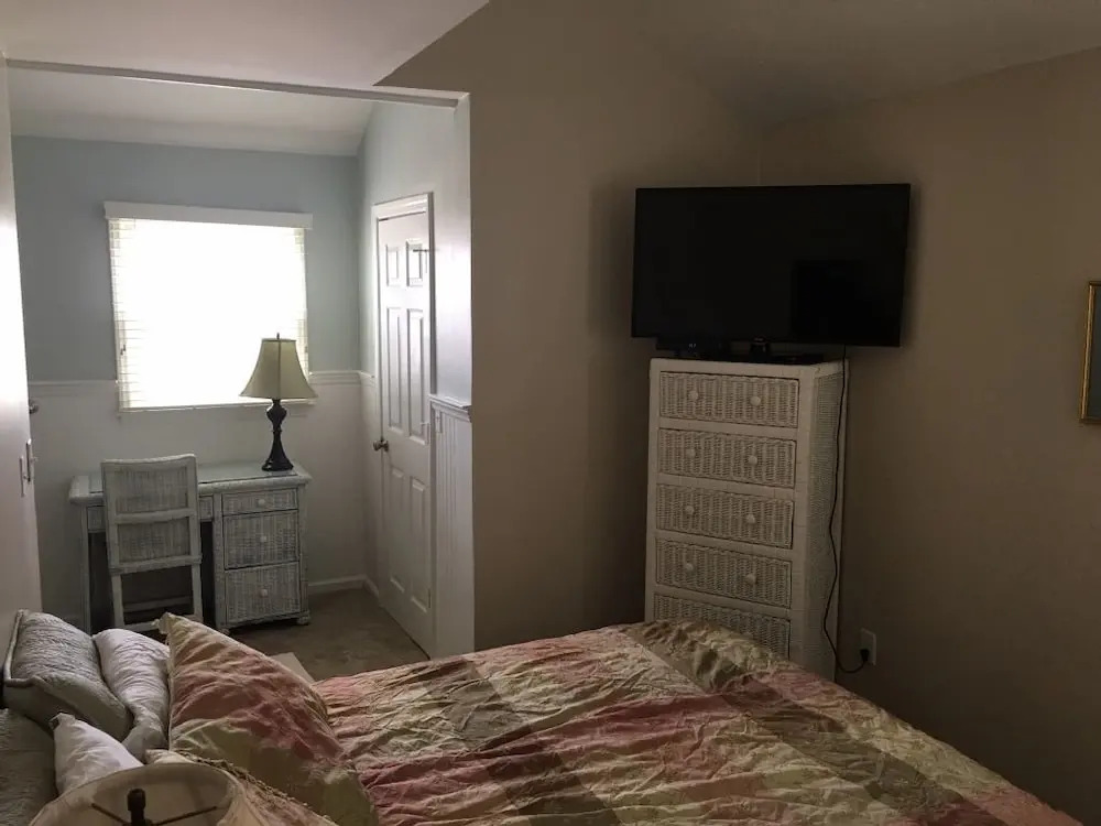Sandy Shores - 4 Br Home