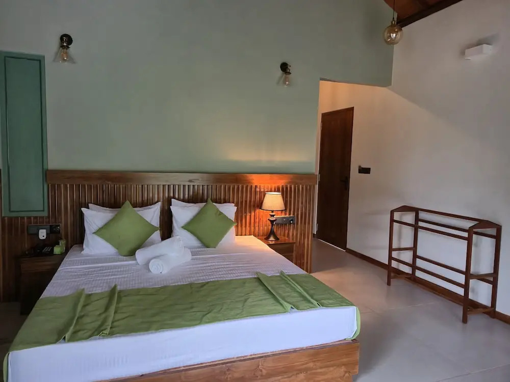 River Shades Hotel