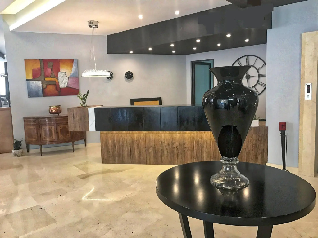 GQ Hotel & Club - Adults Only