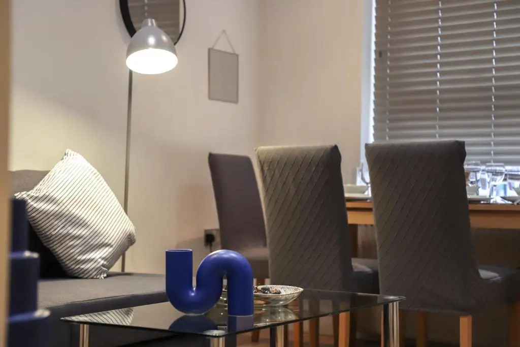 Cosy and modern two bedroom apartment - Snug House