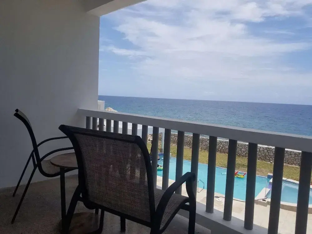 Blue Shores  Hideaway