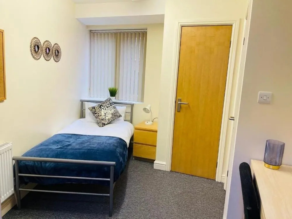 Sangha House - Ensuite Rooms with Shared Kitchen Facilities